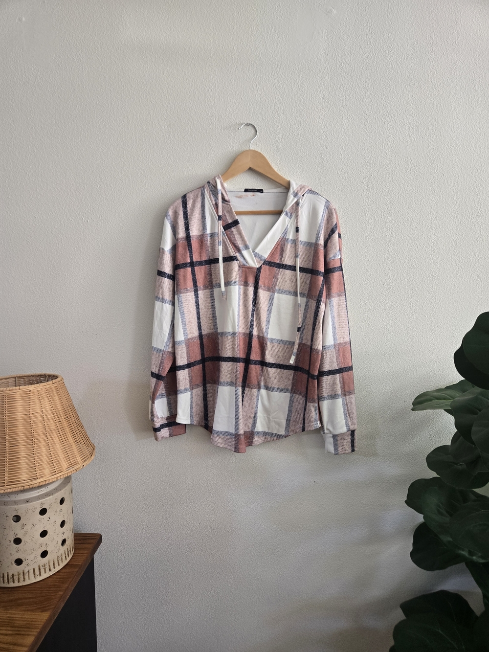 Plaid Hooded V-Neck Pullover Top - Cream & Beige